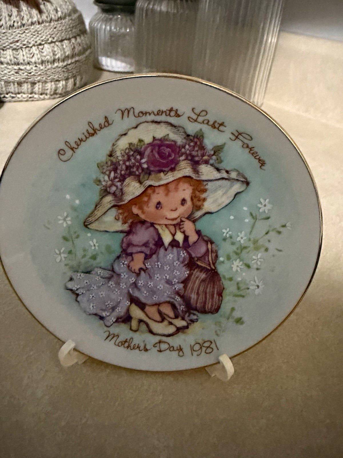 Avon Cherished Moments 1981 Mother\'s Day Ceramic Plate Floral Gold Trim Japan