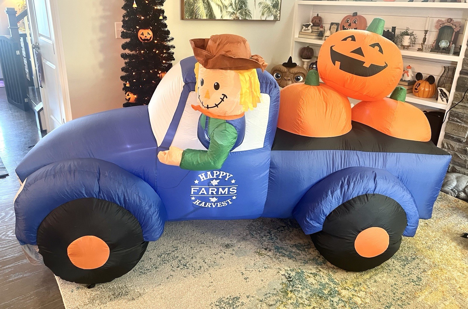 Gemmy 8ft Airblown Inflatable Halloween Pumpkins Scarecrow Truck Harvest READ