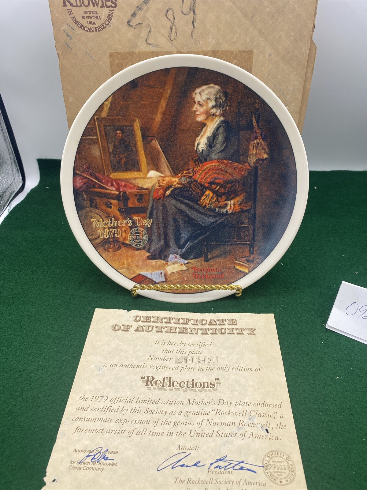 1979 Norman Rockwell Collectors 8.5” Plate “Mothers Day Reflections” With COA
