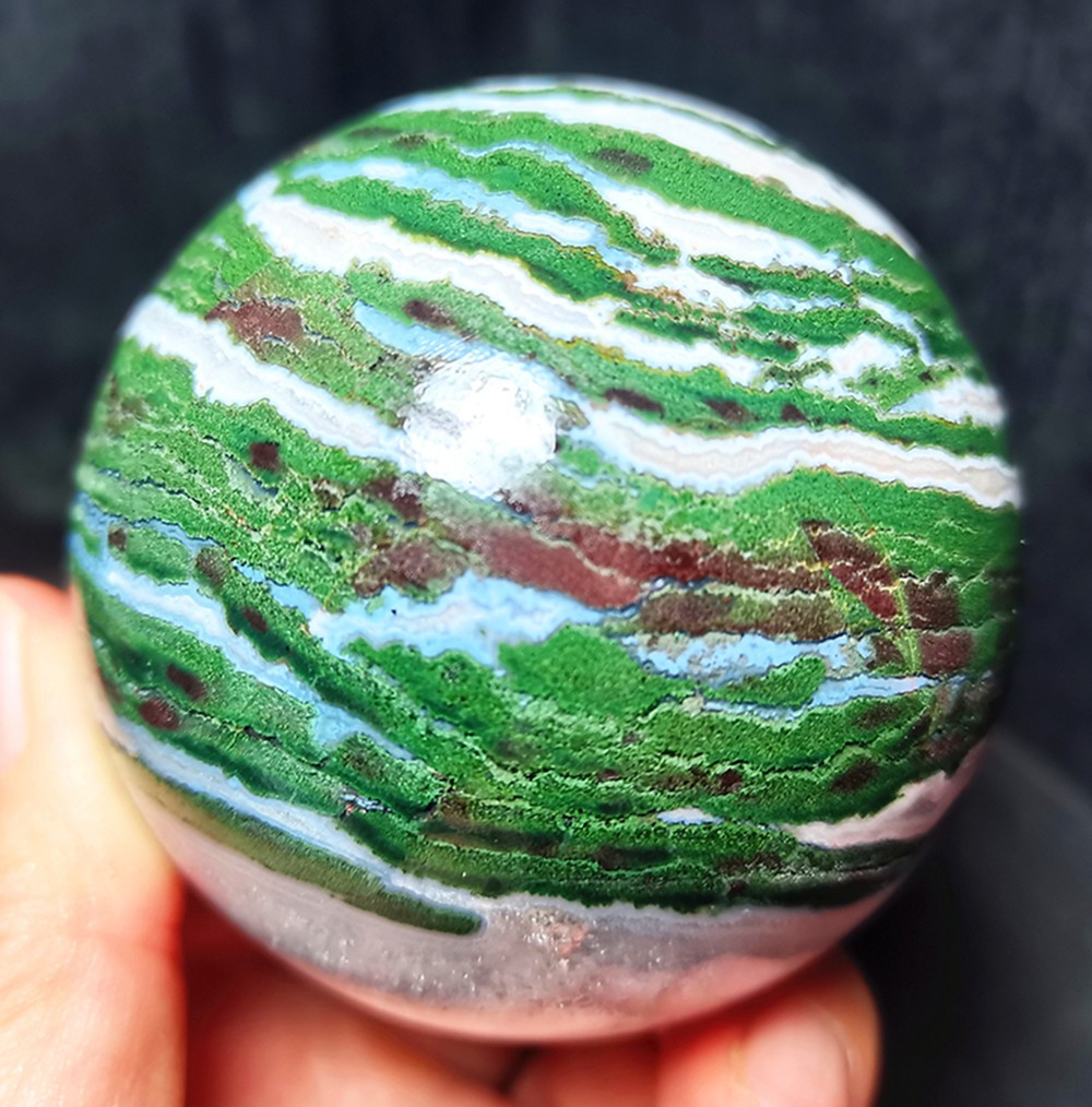 Rare 440G Natural Polished Bamboo Leaf Green Agate Crystal Ball Healing WD2338