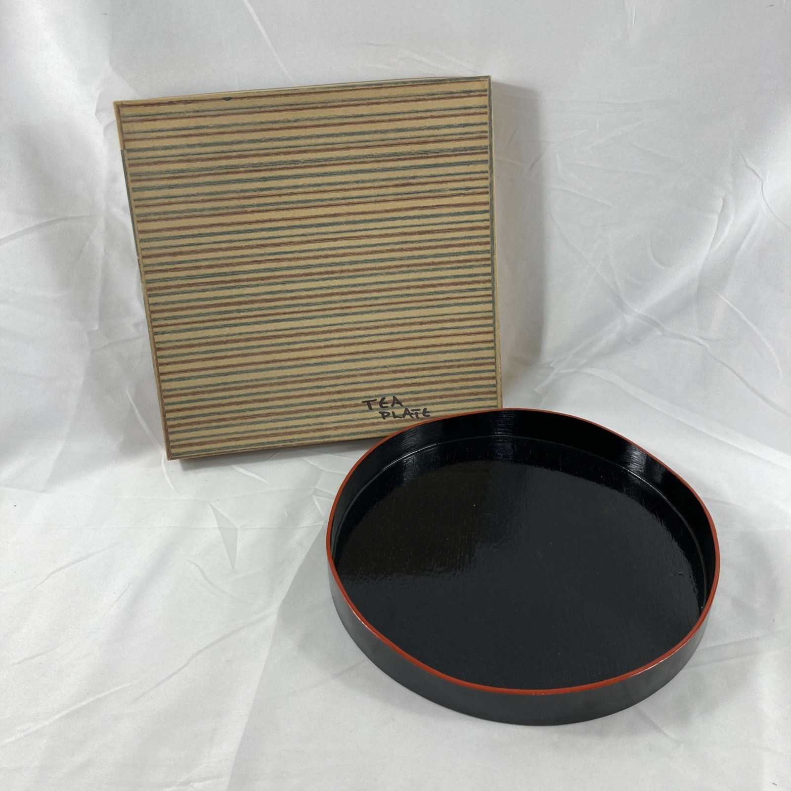 Vintage Japanese Tea Tray Red Black Lacquerware Rimmed Serving Plate 10.75 Round