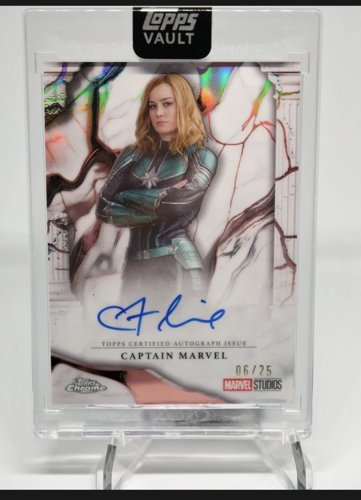 2025 Topps Marvel Vault Captain Marvel Brie Larson Immortal Auto /25 On Card 2025 Topps Marvel Vault Captain Marvel Brie Larson Immortal Auto /25 On Card