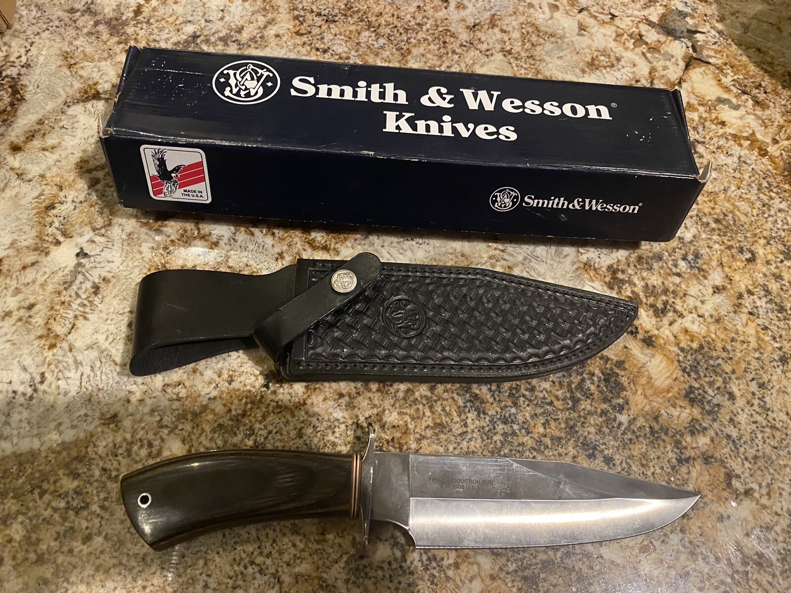 Smith & Wesson SW-306 Deluxe Bowie Knife