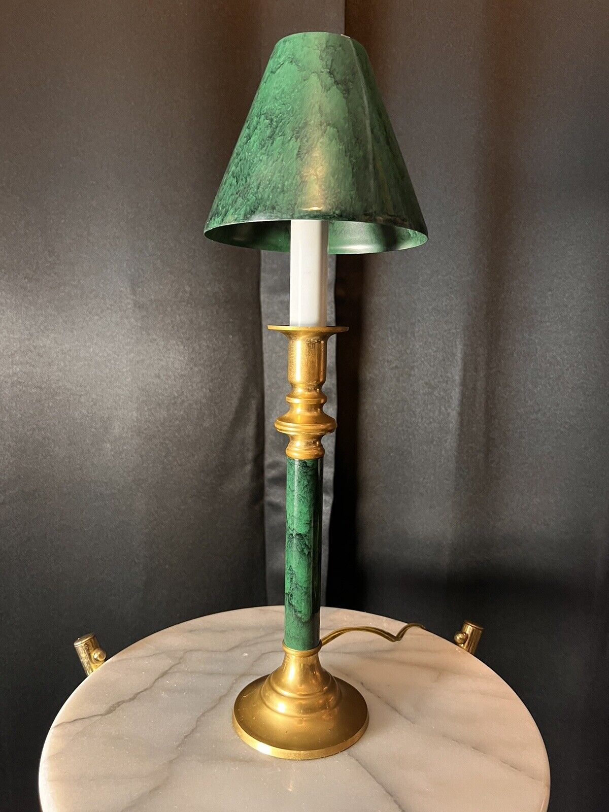 Beautiful Mid-century Brass And Emerald Green Table  Table Lamp With Shade