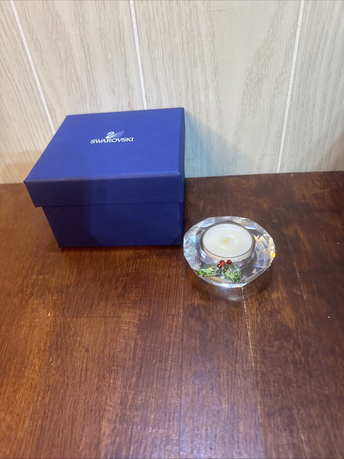 Beautiful Retired Swarovski Crystal Holly Tea Light Candle Holder Figurine w box Beautiful Retired Swarovski Crystal Holly Tea Light Candle Holder Figurine w box
