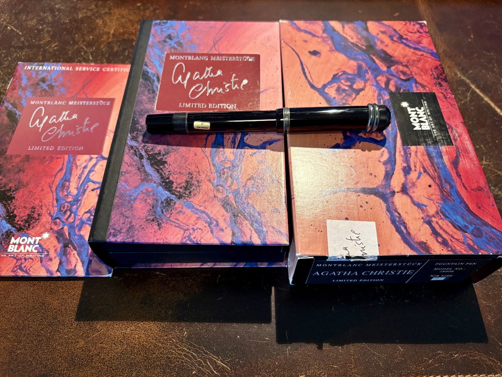 Vintage Montblanc Agatha Christie Limited Edition 18k Nib  F  Complete set