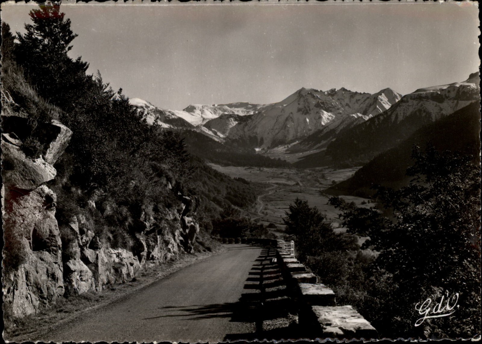 RPPC L\'Auvergne Le Mont-Dore Sancy vintage postcard b313 RPPC L\'Auvergne Le Mont-Dore Sancy vintage postcard b313
