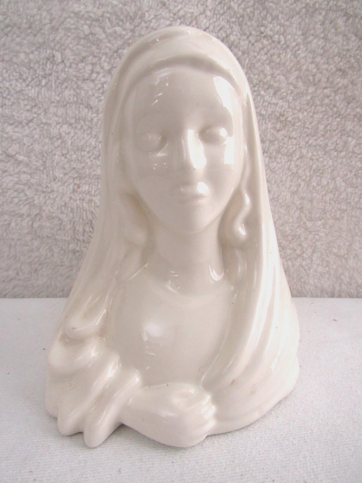 HAEGER POTTERY MADONNA VIRGIN MARY 6.5