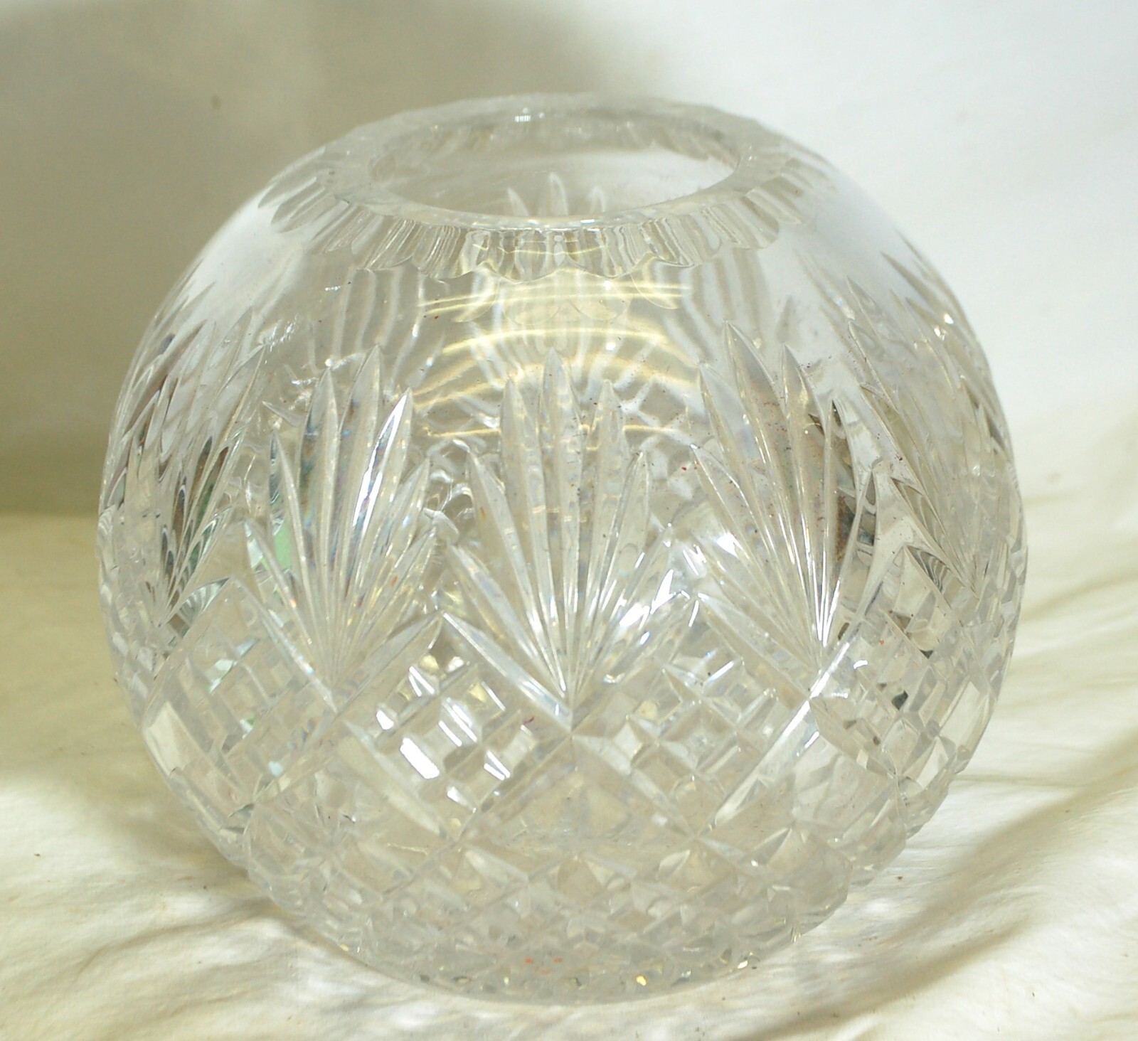 Crystal Rose Bowl 9-Point Fan Diamond Pattern Crystal Rose Bowl 9-Point Fan Diamond Pattern