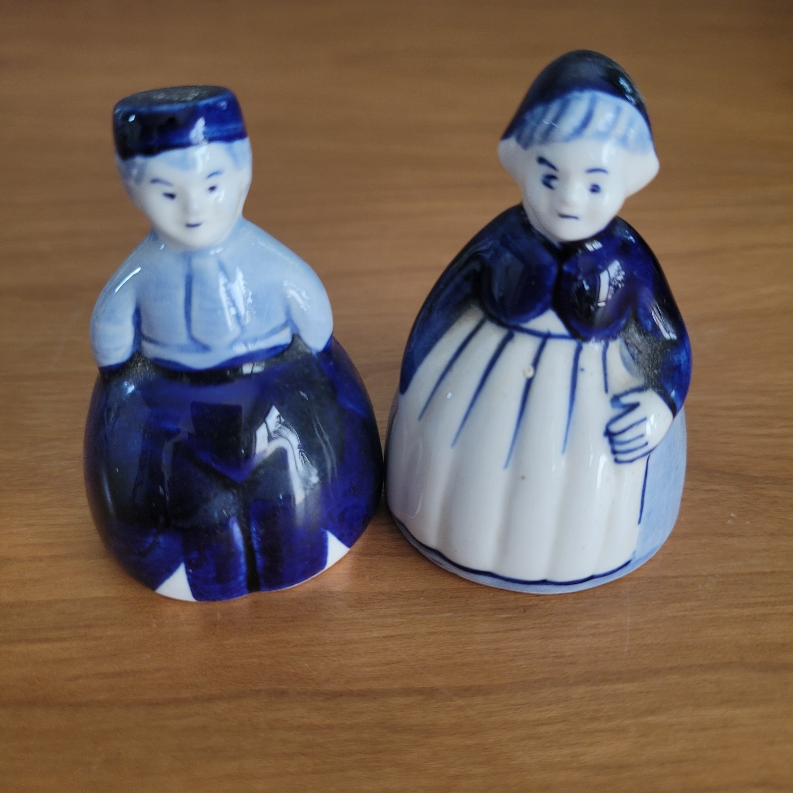 Delfts Blue Hand Painted Dutch Man and Woman Bells DAIC 2.5