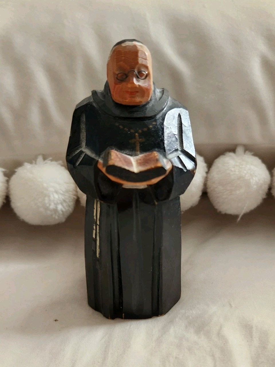 Vintage Huggler Wyss Swiss Hand Carved Wood Monk Priest Bible Figurine 5” Vintage Huggler Wyss Swiss Hand Carved Wood Monk Priest Bible Figurine 5”