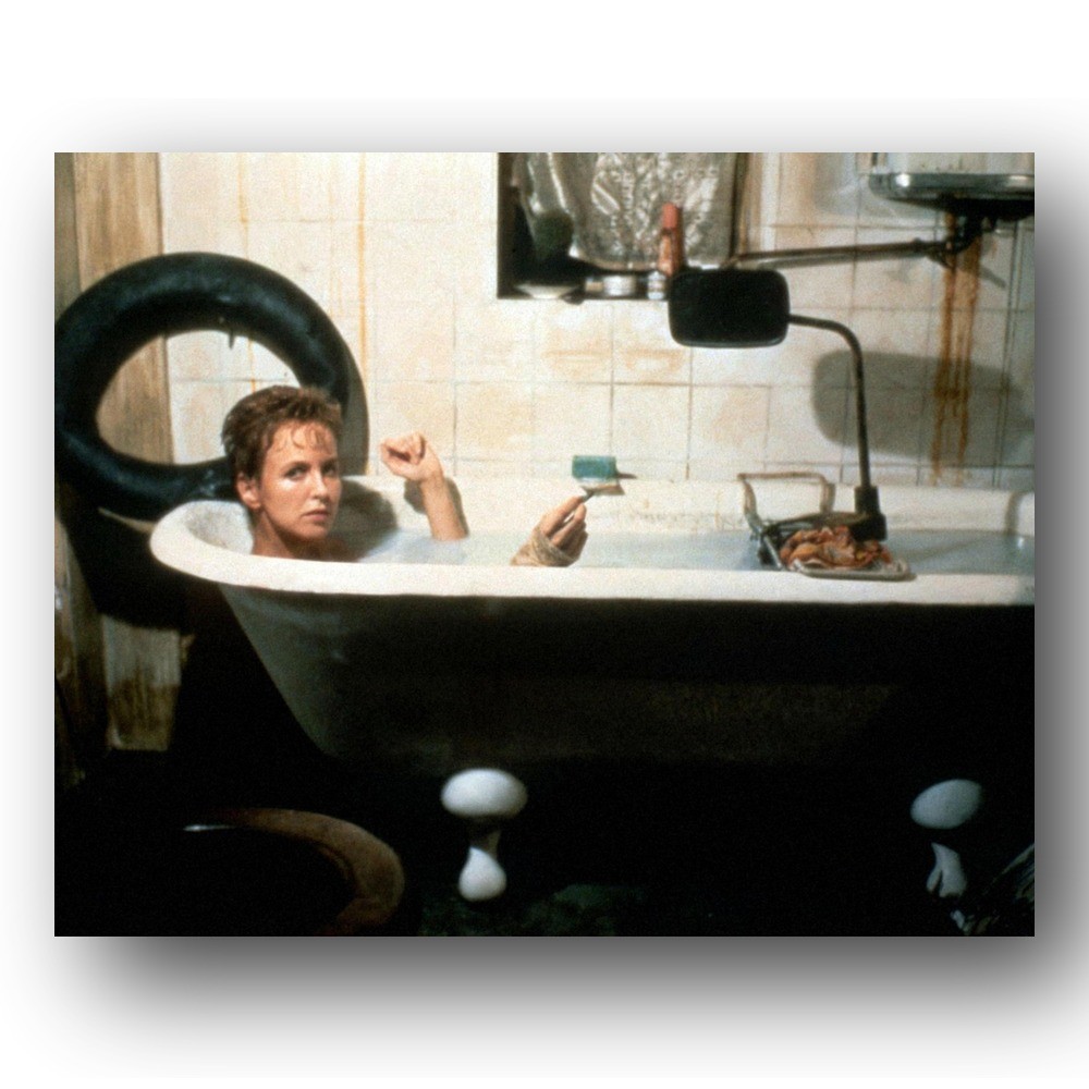 Kim Greist Photo 8x10 Brazil Film Set 1985 Terry Gilliam England Bathtub