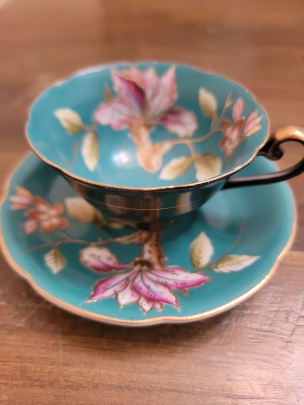 Ohashi China floral teacup set is a mid-century collectible 1940s To 1950s Japan