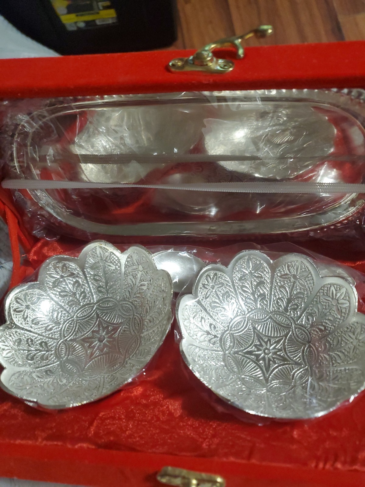 Vintage Traditional  Brass Silver Plated Bowl and Spoons Set Red Velvet Box👍