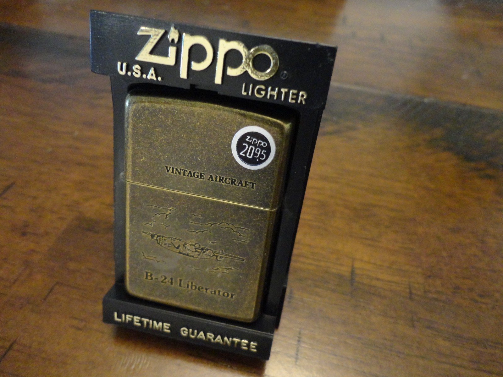 VINTAGE AIRCRAFT SERIES B-24 LIBERATOR AIRPLANE ZIPPO LIGHTER MINT IN BOX 1994