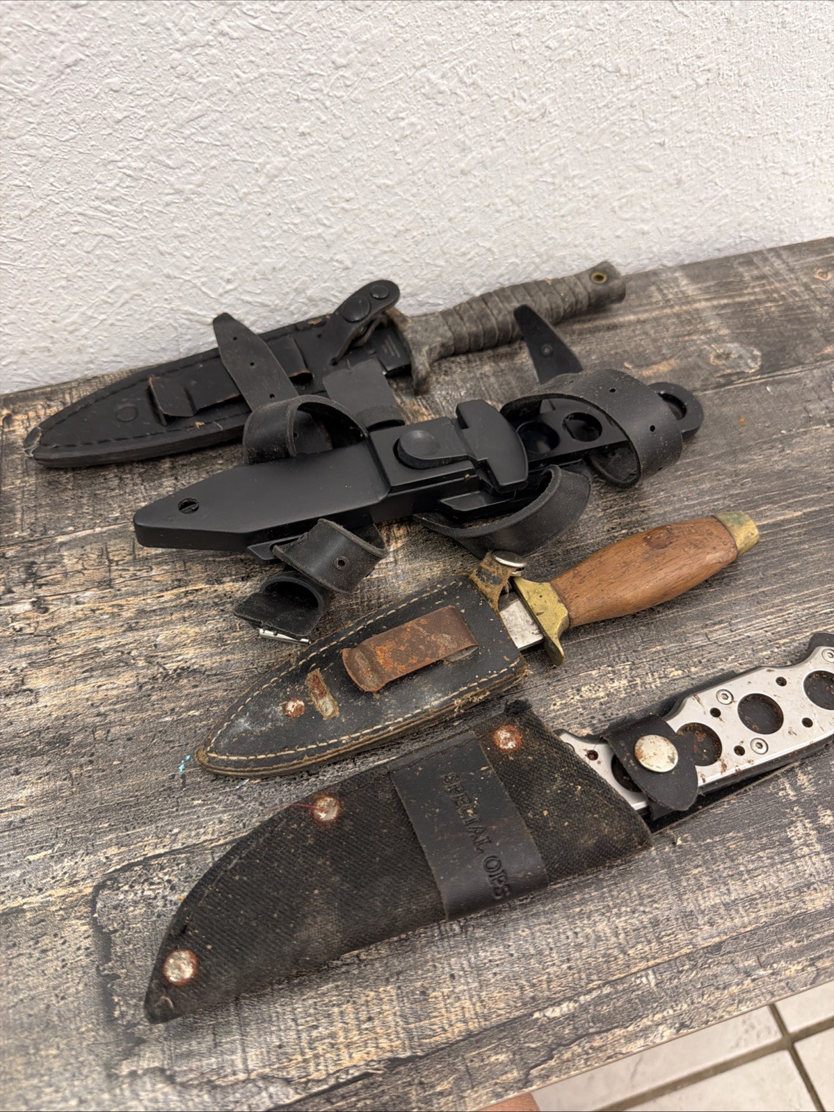 Knife Lot (3 pcs) - Tactical, Vintage Wooden & Military w/ Sheaths