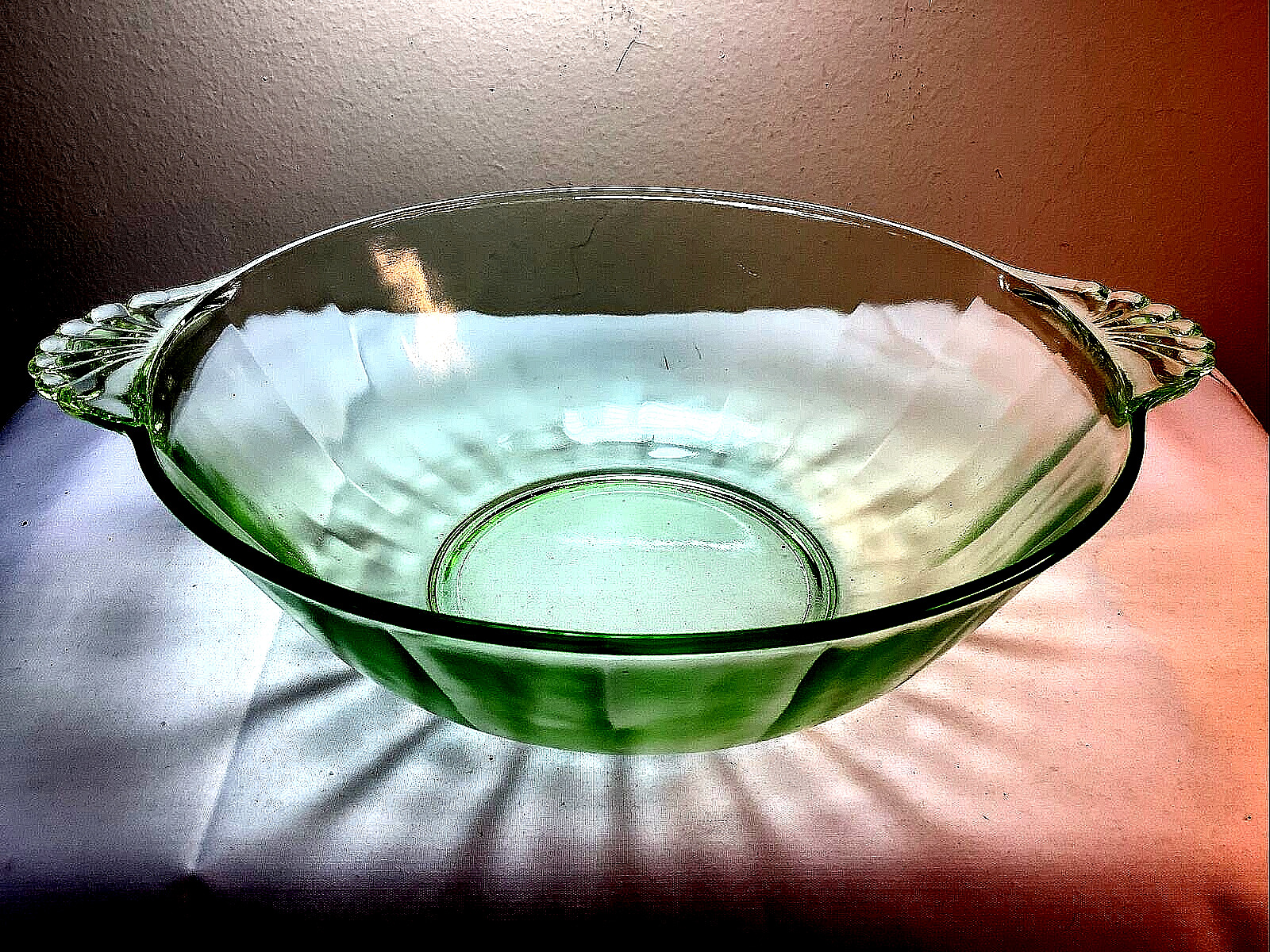 1930 Anchor Hocking Vaseline Uranium Green Glass Bowl Fan /Shell Handles     374