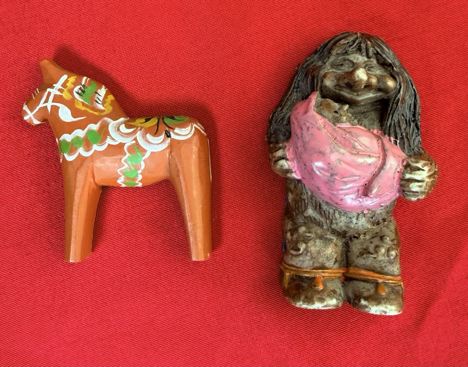 Vtg Scandinavian Fridge  Magnet Lot 2 Sweden Dala Horse Norway Troll Mother Baby