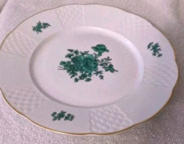 Vista Allegre Made In Portugal Green Rose Salad Plate Flowers Basket Weave