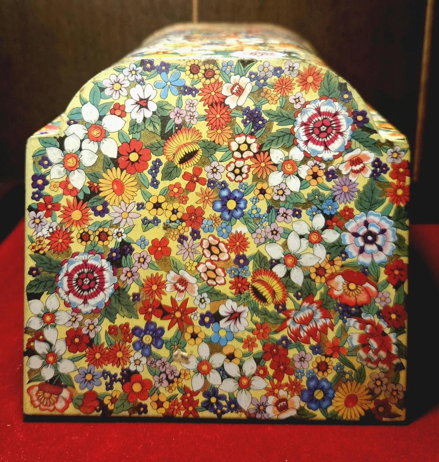 Vintage 1970s Floral Psychedelic Tin Box Retro Mod Storage Container Maximalist Vintage 1970s Floral Psychedelic Tin Box Retro Mod Storage Container Maximalist