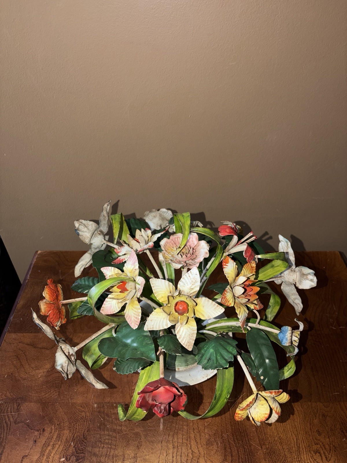 vintage Italian tole painted metal floral arrangement sculpture