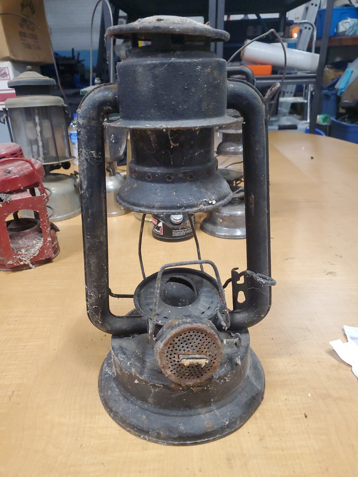 Vintage Dietz D-Lite No. 2 Kerosene Lantern Made In USA Railroad Barn Lantern
