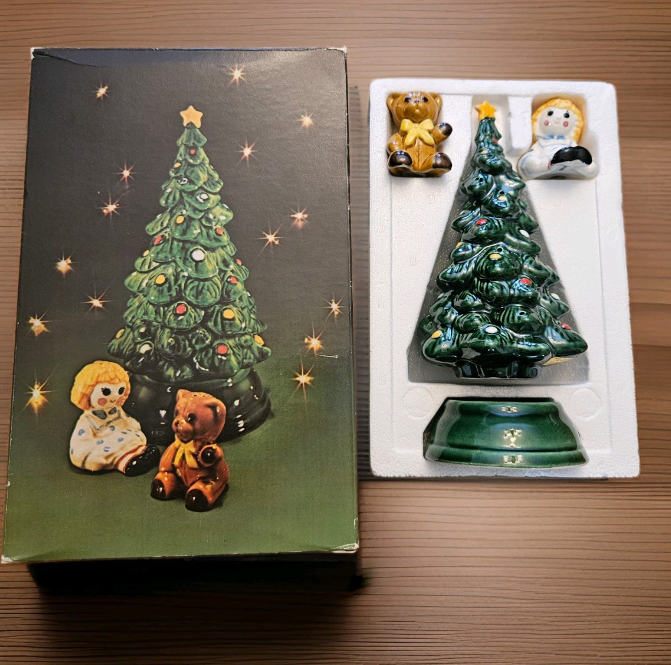 Avon Christmas Tree Hostess Set Ceramic Pomander, salt/pepper, original box 1980