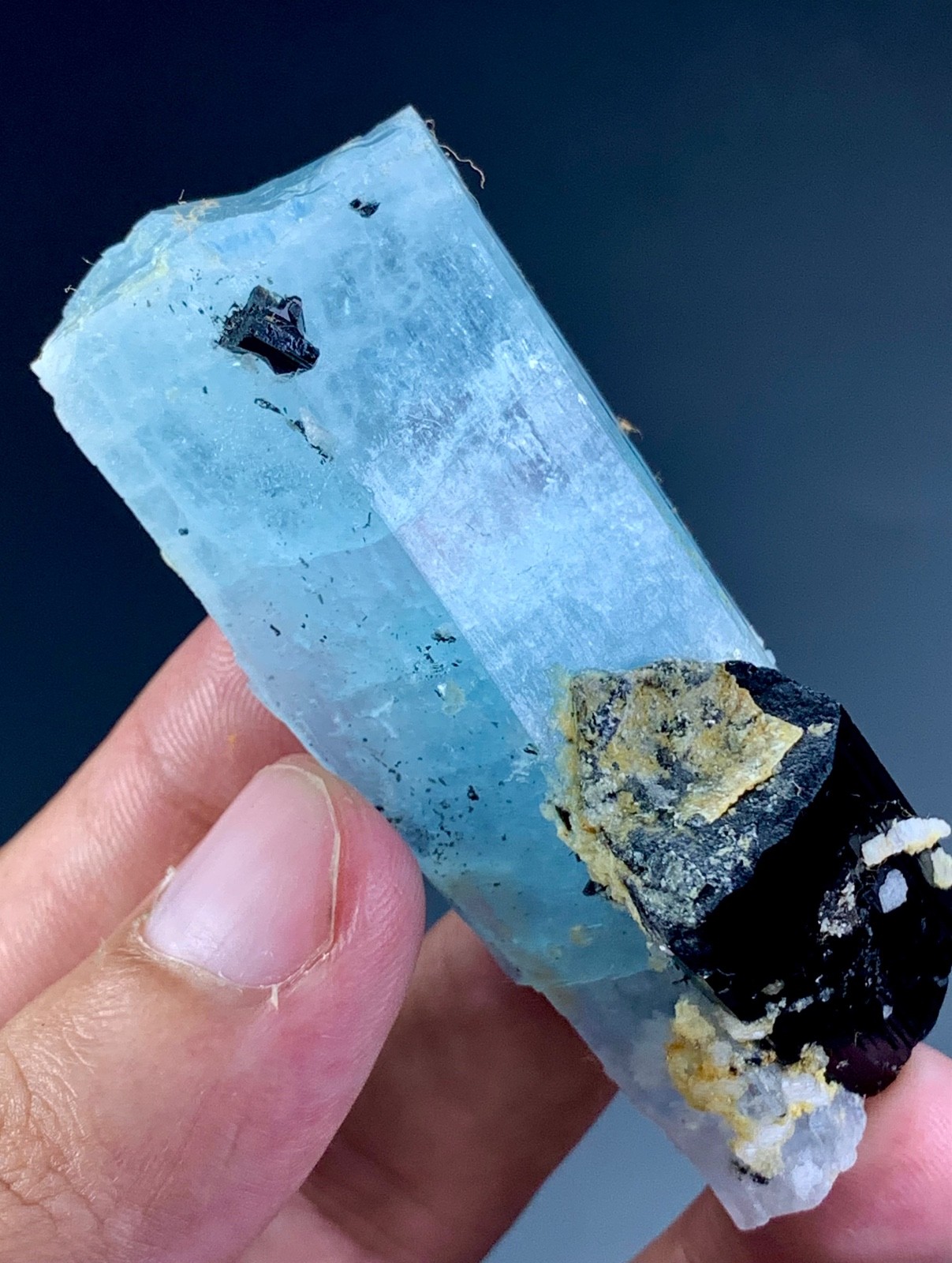 Aquamarine Crystal From Pakistan 250 Carat