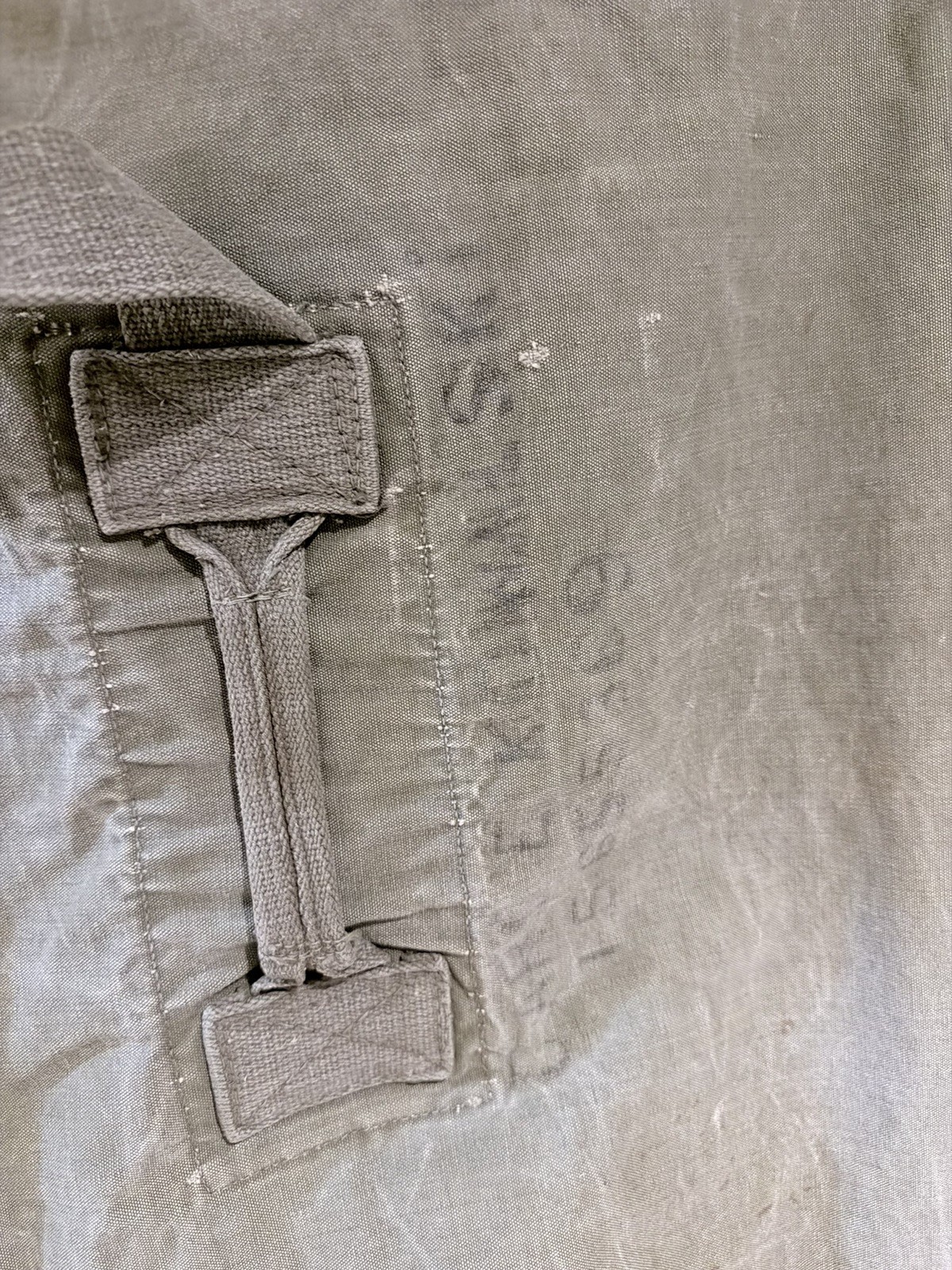 1972 U.S. Military Duffel Green  Bag Vietnam Era  Army Canvas Strap
