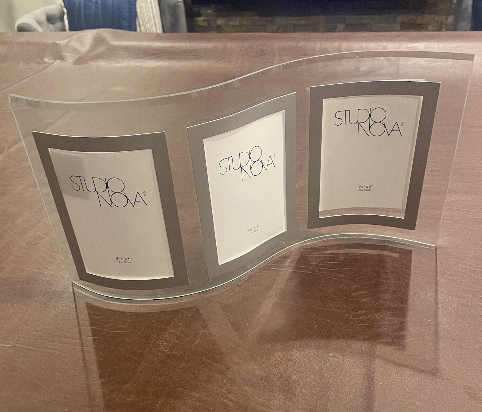 VTG Studio Nova/Mikasa Waves BZ117/553 Triple Glass Picture Frame 3.5x5 NIB