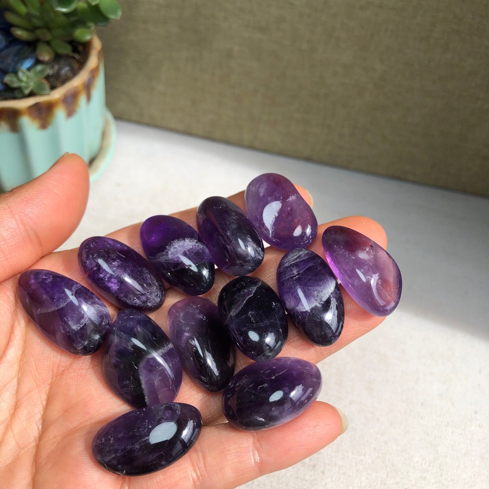 12pcs Natural Dream Amethyst semi-precious purple Crystal specimens 90g A6007