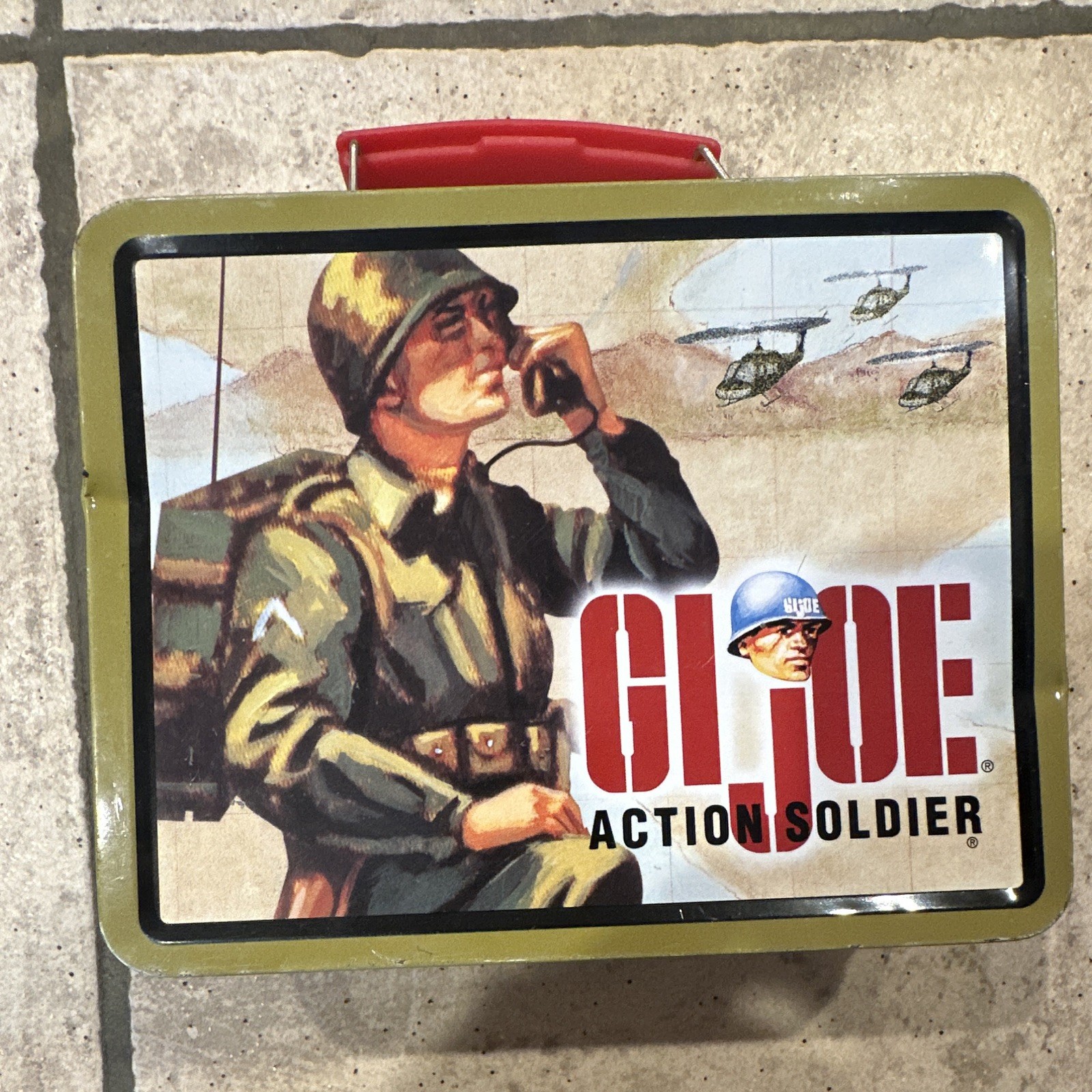 Hasbro G.I. Joe Action Soldier Collectible Metal Lunchbox Tin Carry Case