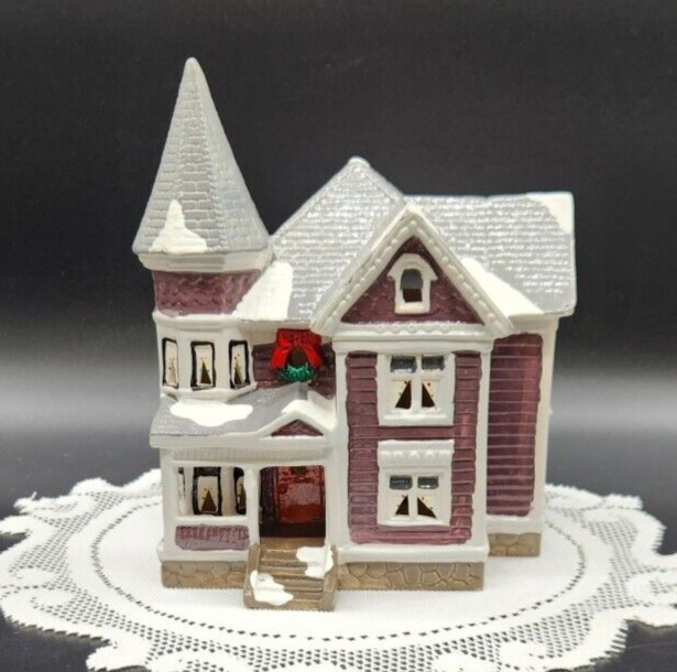 Vintage, retired Dept 56 1986 Snow Village Snowhouse Series Spruce Place house