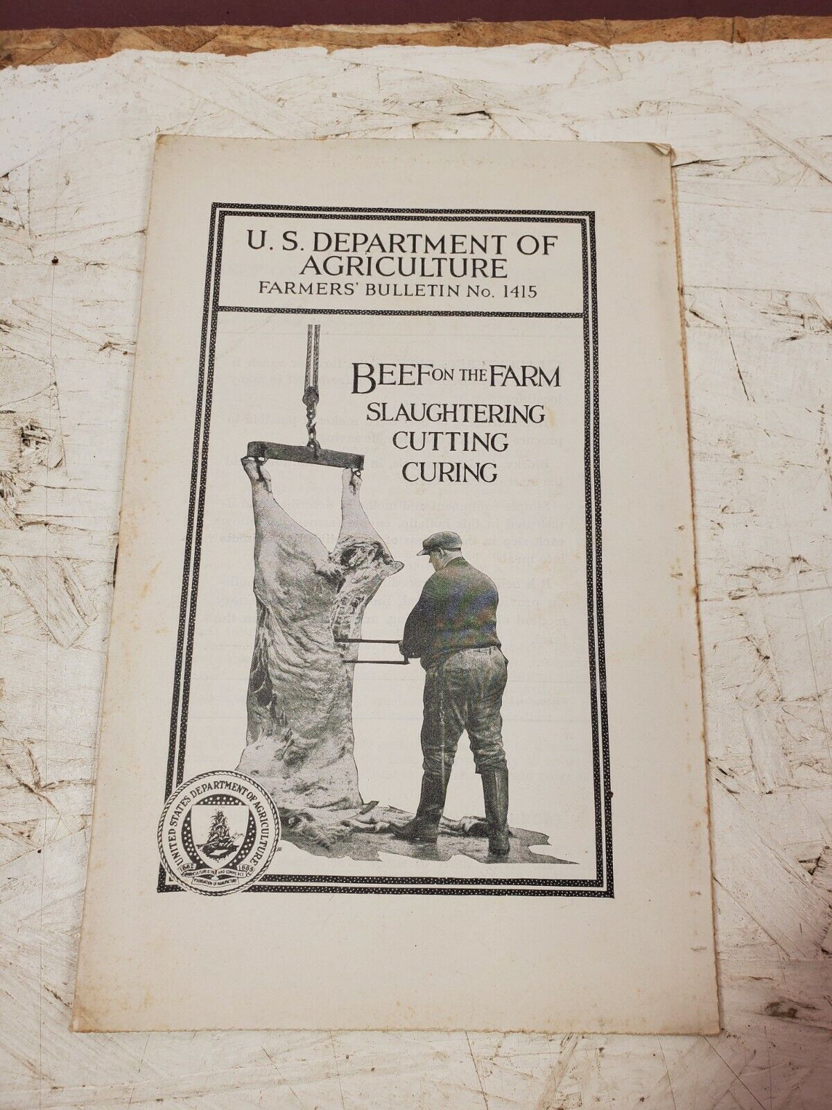1940 USDA Farmers\' Bulletin No. 1415 - Beef on the Farm: Slaughtering, Cutting