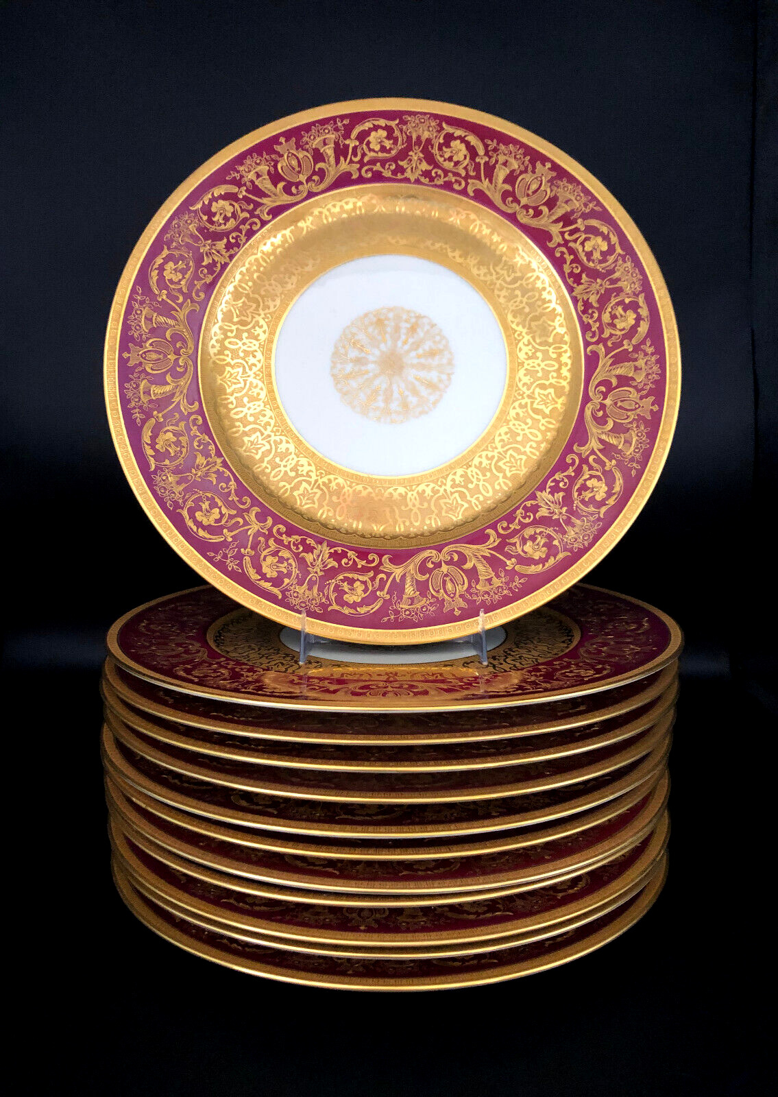 Set of 12 11” Heinrich & Co Selb Red & Raised Gold Leader Service Dinner Plates