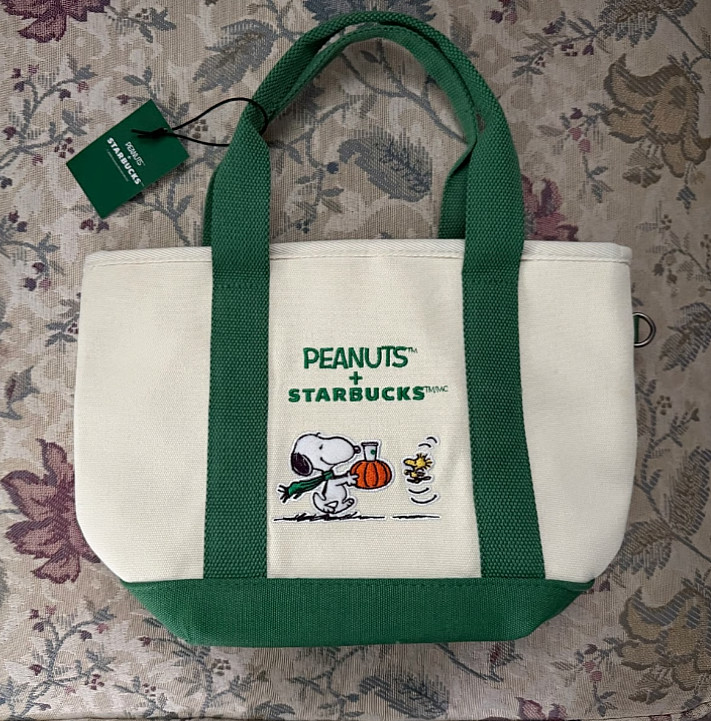 Starbucks x Peanuts Snoopy 2026 Fall Tote Bag Limited Edition Authentic NWT