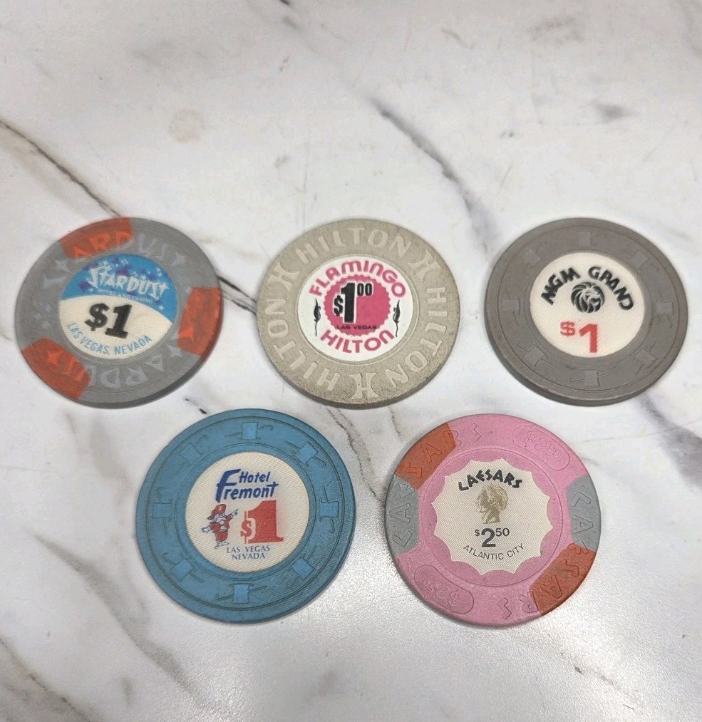 Lot 5 Las Vegas Vintage Gaming Tokens Flamingo Stardust Atlantic City Caesars 