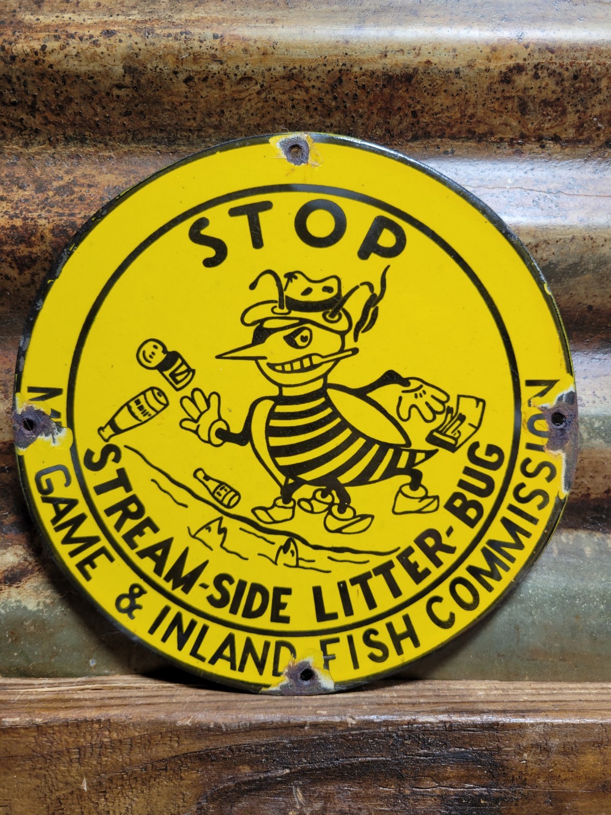 VINTAGE GAME FISH COMMISSION PORCELAIN SIGN OLD STOP LITTERING NO LITTER BEE