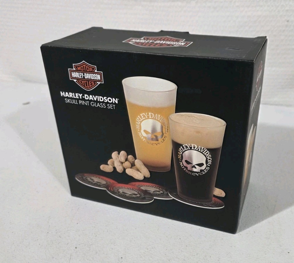 Rare 2016 Harley Davidson Frosted Metallic Skull 16 oz Pint Beer Glass -Set of 2