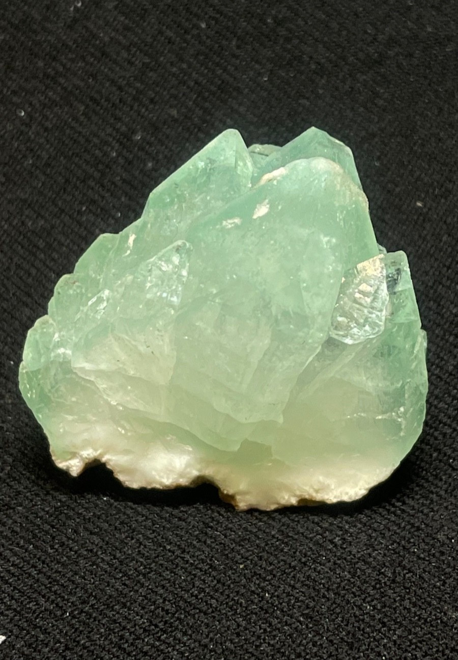 STUNNING GREEN APOPHYLLITE IN FLOWER FORMATION IN NATURAL MINERAL SPECIMEN