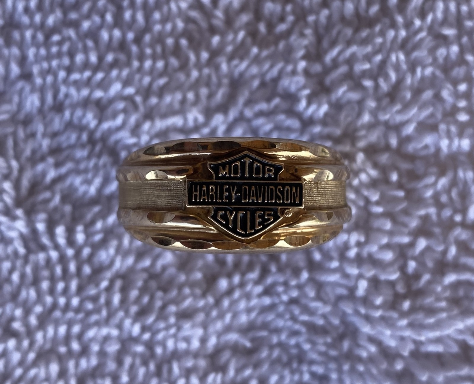 Harley Davidson Man\'s Bar & Shield Ring 10K Yellow Gold Size ~11 Harley Davidson Man\'s Bar & Shield Ring 10K Yellow Gold Size ~11