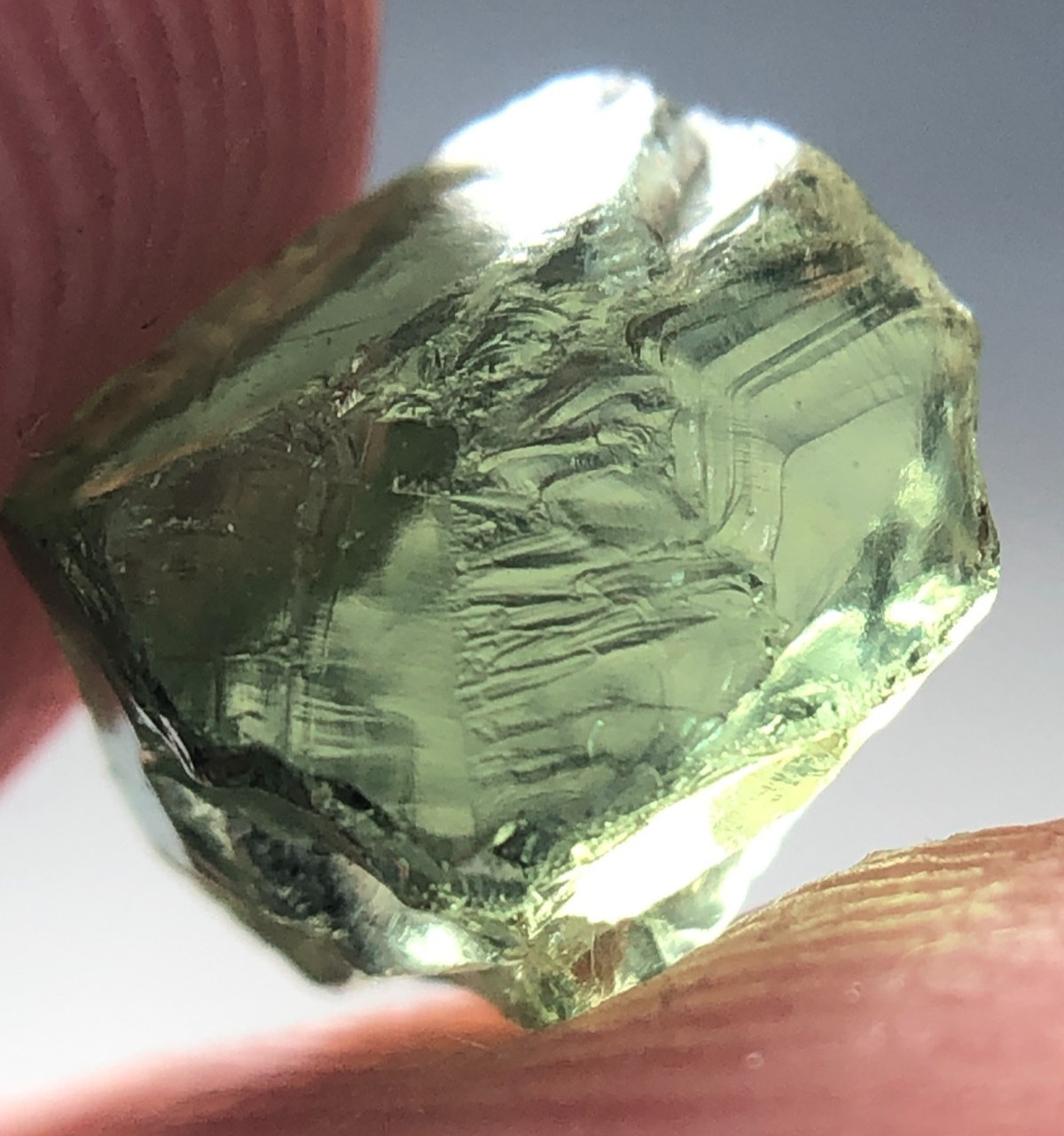 Gorgeous 3.20 CRT’s Beautiful Facet Grade Green Colour Apatite Rough Piece