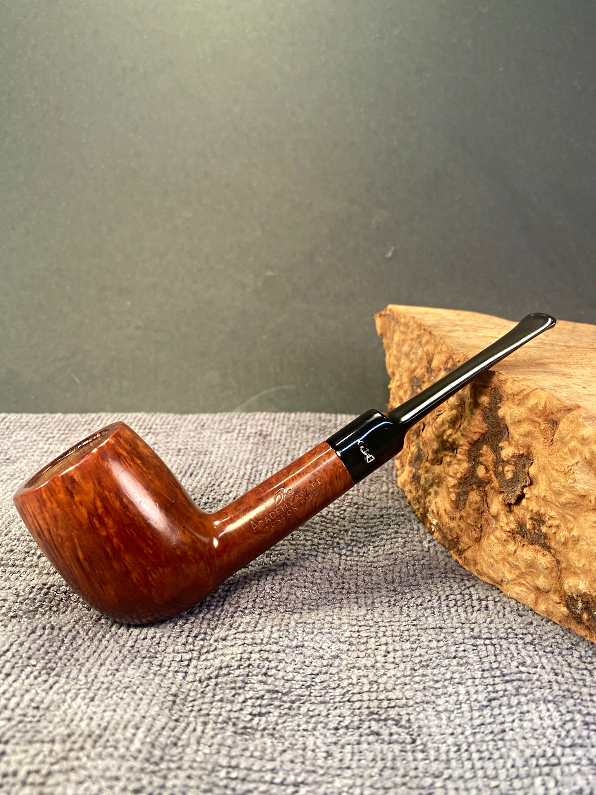 Comoy’s Academy Award London Made Briar Billiard Tobacco Pipe Made in England