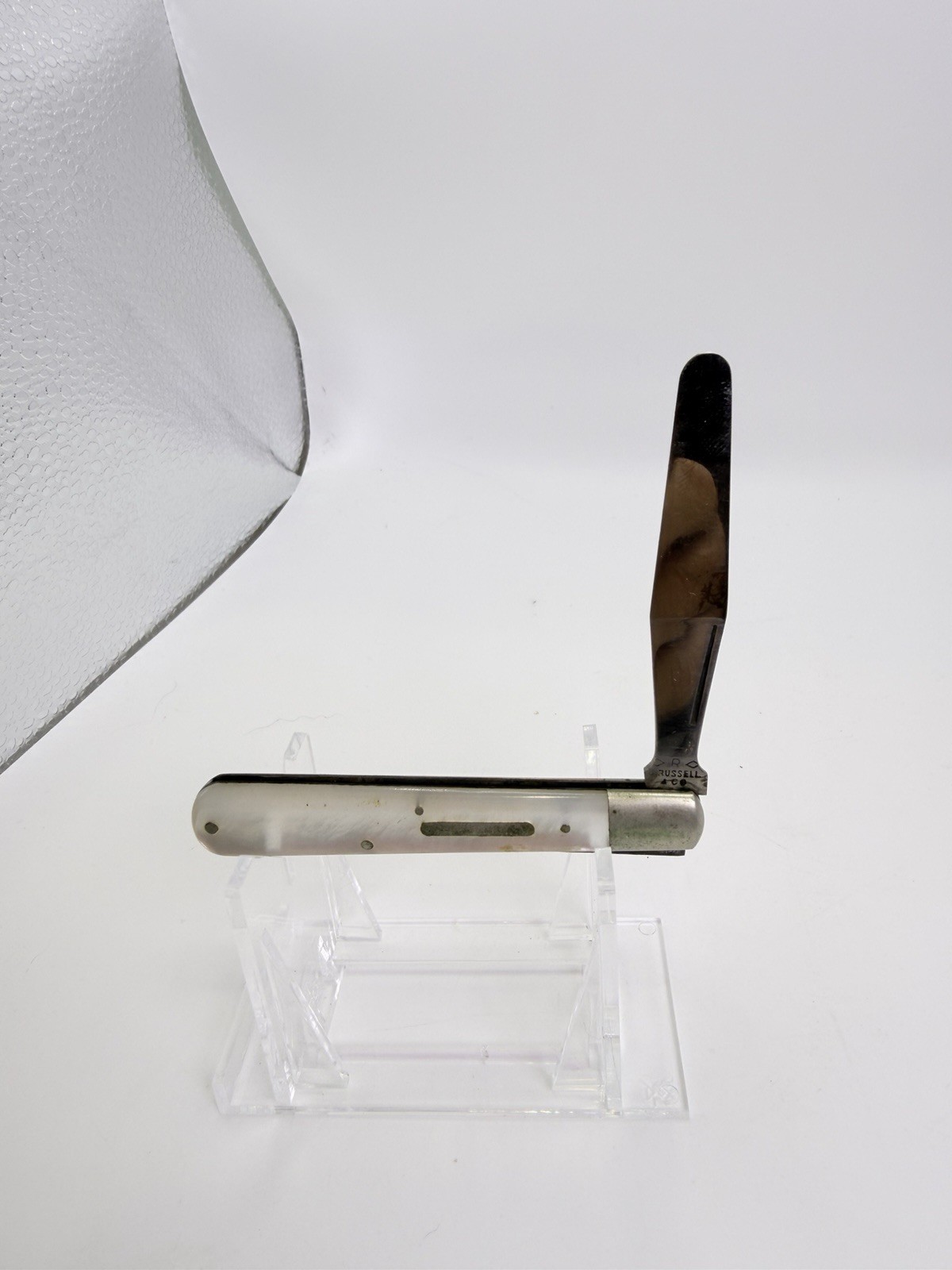Vintage J Russell & Co Pocket Knife Mother of Pearl 3 1/8 Diamond R Stamp Snap