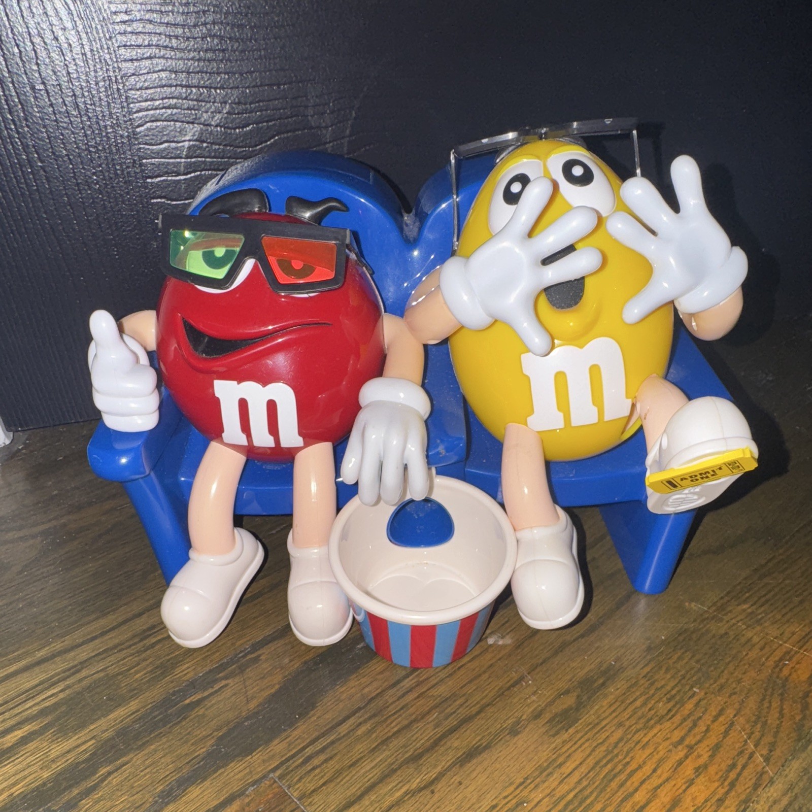 Vintage M&M\'s At The Movies 3D Candy Dispenser Red Yellow Character Collectible