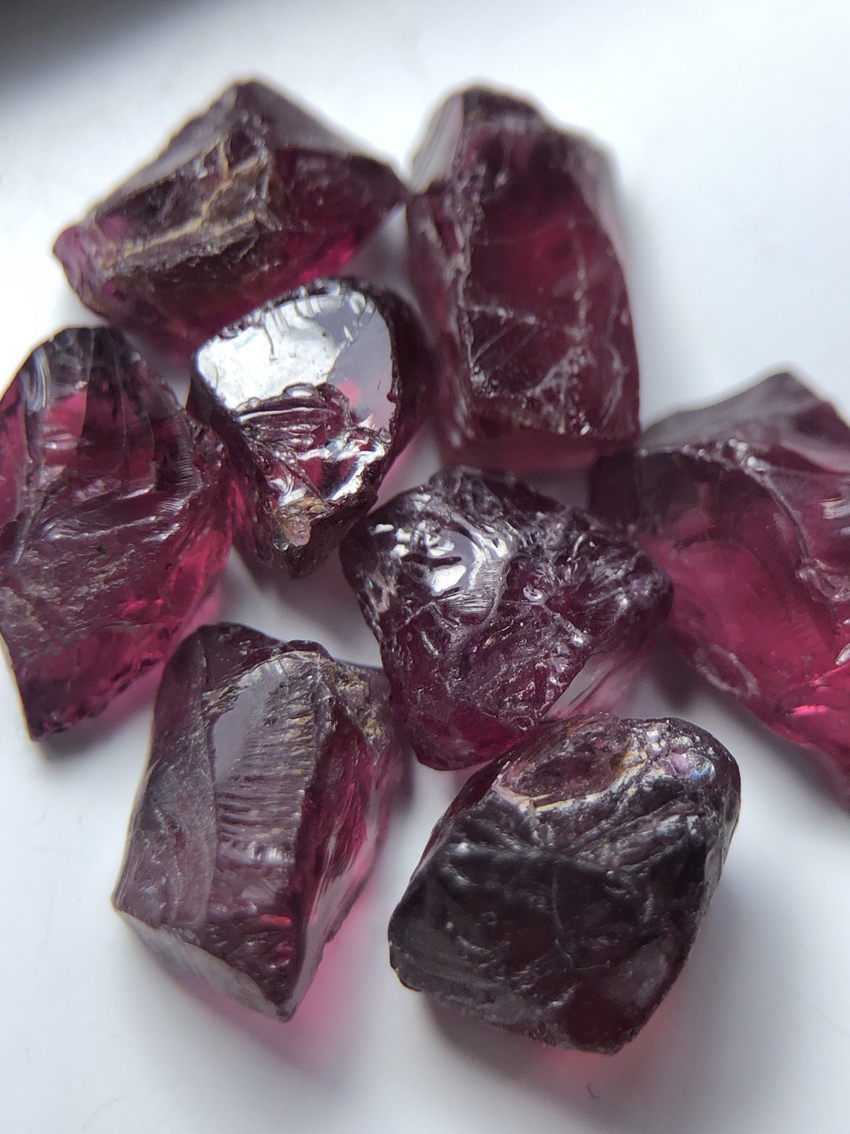 20.65 Ct Facet Rough Rhodolite Garnet Lot From Tanzania. Clarity Wise Si