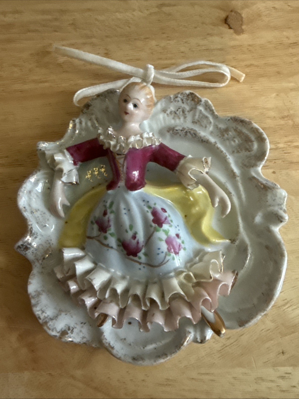 Vintage Donna China 626 Porcelain Lady Wall Pocket Vase Applied Flowers Japan
