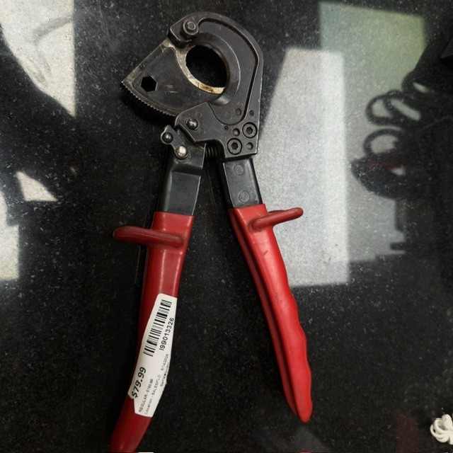KLEIN TOOLS 63060 RATCHETING CABLE CUTTER (I99013326) KLEIN TOOLS 63060 RATCHETING CABLE CUTTER (I99013326)