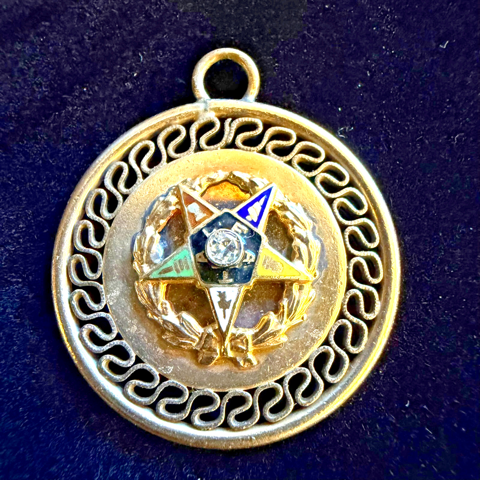 Vintage 10K Gold Eastern Star Pendant w/Diamond Center USA 4.4g Vintage 10K Gold Eastern Star Pendant w/Diamond Center USA 4.4g
