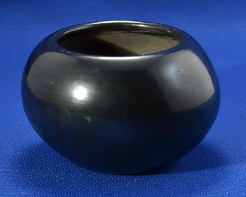 Polished Plain Blackware Bowl by Maria Martinez, Signed Maria Poveka